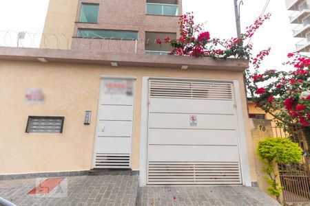 Apartamento para alugar com 45m², 2 quartos e 1 vaga Apartamento para alugar com 45m², 2 quartos e 1 vagaFachada