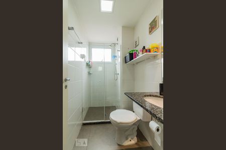 Apartamento para alugar com 60m², 2 quartos e 1 vaga Apartamento para alugar com 60m², 2 quartos e 1 vagaBanheiro