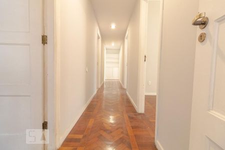 Corredor de apartamento à venda com 4 quartos, 200m² em Copacabana, Rio de Janeiro