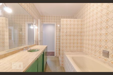 Apartamento à venda com 200m², 4 quartos e 1 vagaBanheiro 1