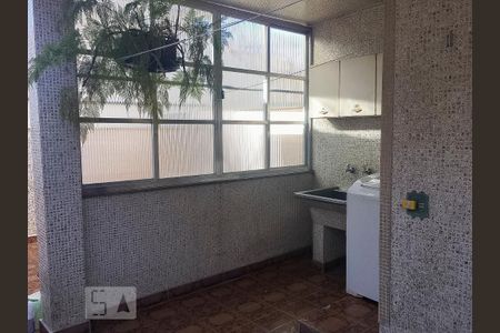 Casa à venda com 250m², 4 quartos e 6 vagasÁrea de Serviço