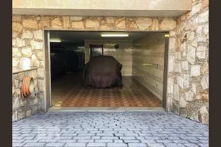 Casa à venda com 250m², 4 quartos e 6 vagasGaragem