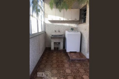 Casa à venda com 250m², 4 quartos e 6 vagasÁrea de Serviço