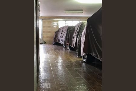 Casa à venda com 250m², 4 quartos e 6 vagasGaragem