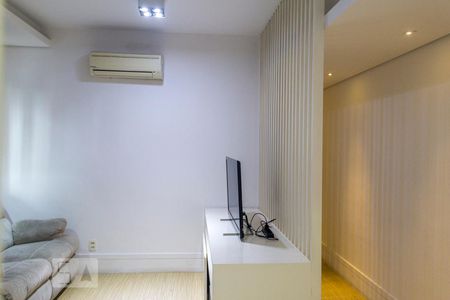 Sala de apartamento à venda com 2 quartos, 60m² em Vila Olímpia, São Paulo