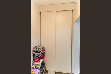 Apartamento à venda com 136m², 3 quartos e 2 vagas Apartamento à venda com 136m², 3 quartos e 2 vagasArmário