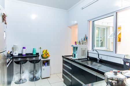 Apartamento à venda com 136m², 3 quartos e 2 vagas Apartamento à venda com 136m², 3 quartos e 2 vagasCozinha