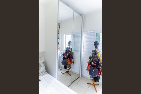 Apartamento à venda com 136m², 3 quartos e 2 vagas Apartamento à venda com 136m², 3 quartos e 2 vagasArmário