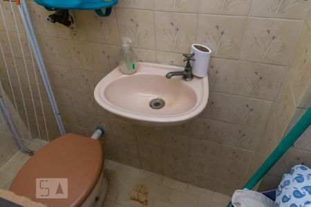 Apartamento à venda com 64m², 2 quartos e 1 vaga Apartamento à venda com 64m², 2 quartos e 1 vagaBanheiro de Serviço