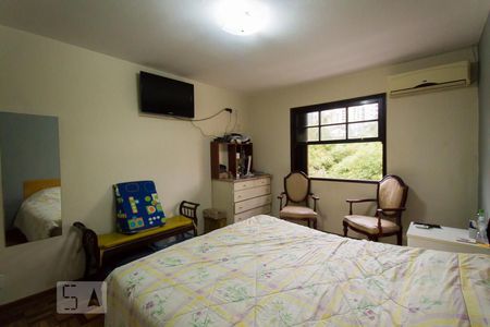 Casa à venda com 226m², 3 quartos e 3 vagasQuarto 2