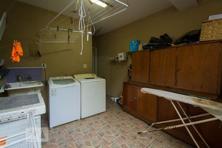 Casa à venda com 226m², 3 quartos e 3 vagasLavanderia