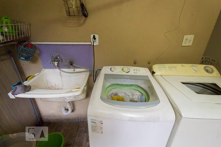 Casa à venda com 226m², 3 quartos e 3 vagasLavanderia