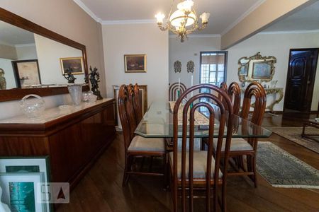 Apartamento à venda com 114m², 2 quartos e 1 vagaSala