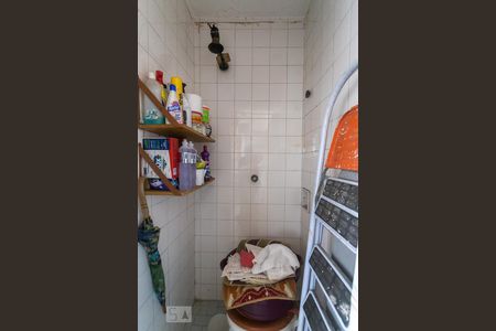 Apartamento à venda com 114m², 2 quartos e 1 vagaBanheiro de Serviço