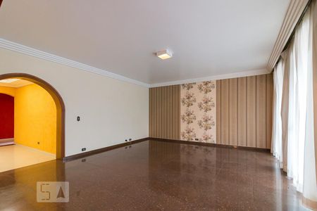 Sala 2 de casa para alugar com 6 quartos, 1500m² em Vila Rosália, Guarulhos