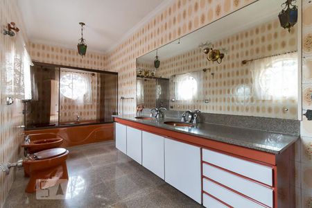 Casa para alugar com 1500m², 6 quartos e 10 vagasBanheiro quarto 3 suíte