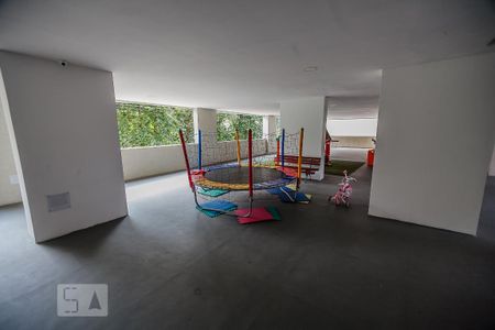 Apartamento à venda com 110m², 2 quartos e 1 vaga Apartamento à venda com 110m², 2 quartos e 1 vagaÁrea Comum - Playground