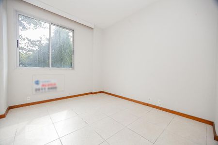Apartamento à venda com 110m², 2 quartos e 1 vaga Apartamento à venda com 110m², 2 quartos e 1 vagaQuarto 2 - Suíte