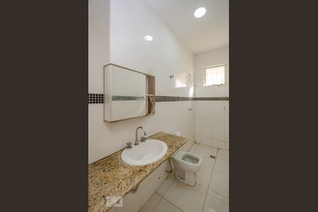 Casa para alugar com 45m², 2 quartos e sem vaga Casa para alugar com 45m², 2 quartos e sem vagaBanheiro Social