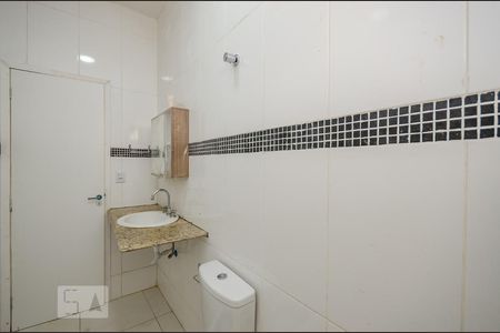 Casa para alugar com 45m², 2 quartos e sem vaga Casa para alugar com 45m², 2 quartos e sem vagaBanheiro Social