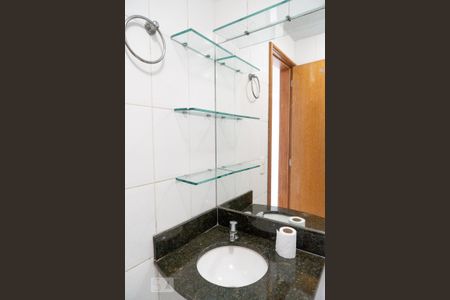 Banheiro de kitnet/studio para alugar com 1 quarto, 20m² em Setor de Habitações Individuais Norte, Brasília