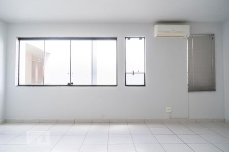 Sala de kitnet/studio para alugar com 1 quarto, 20m² em Setor de Habitações Individuais Norte, Brasília