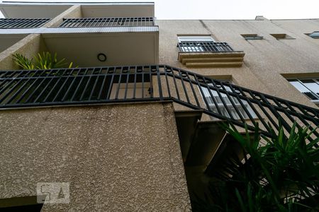 Casa de condomínio à venda com 275m², 3 quartos e 3 vagas Casa de condomínio à venda com 275m², 3 quartos e 3 vagasFachada da Casa