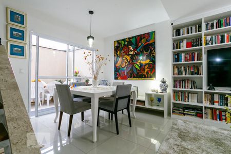 Casa de condomínio à venda com 275m², 3 quartos e 3 vagasSala