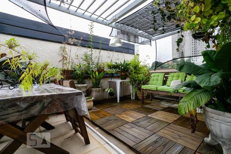 Casa de condomínio à venda com 275m², 3 quartos e 3 vagas Casa de condomínio à venda com 275m², 3 quartos e 3 vagasTerraço