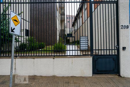 Casa de condomínio à venda com 275m², 3 quartos e 3 vagas Casa de condomínio à venda com 275m², 3 quartos e 3 vagasFachada do Condomínio