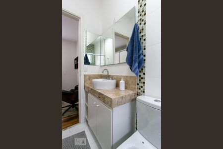 Casa de condomínio à venda com 275m², 3 quartos e 3 vagas Casa de condomínio à venda com 275m², 3 quartos e 3 vagasBanheiro da Suíte 3