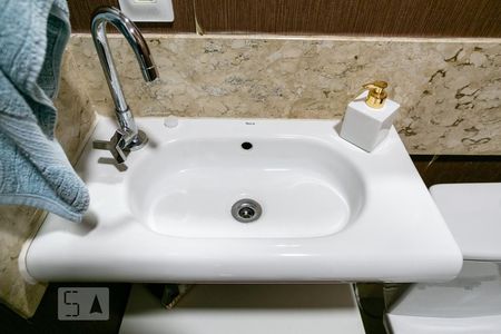 Casa de condomínio à venda com 275m², 3 quartos e 3 vagas Casa de condomínio à venda com 275m², 3 quartos e 3 vagasLavabo