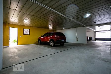 Casa de condomínio à venda com 275m², 3 quartos e 3 vagas Casa de condomínio à venda com 275m², 3 quartos e 3 vagasGaragem