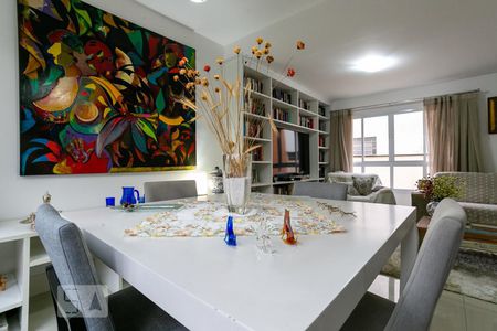 Sala de casa de condomínio à venda com 3 quartos, 275m² em Chora Menino, São Paulo