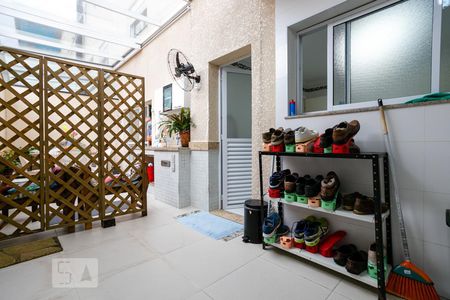 Casa de condomínio à venda com 275m², 3 quartos e 3 vagas Casa de condomínio à venda com 275m², 3 quartos e 3 vagasÁrea de Serviço