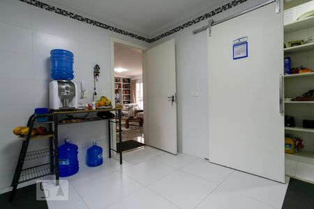 Casa de condomínio à venda com 275m², 3 quartos e 3 vagas Casa de condomínio à venda com 275m², 3 quartos e 3 vagasCozinha