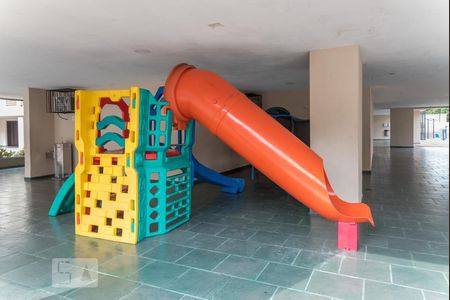 Apartamento à venda com 86m², 2 quartos e 1 vagaÁrea Comum - Playground