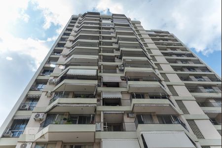 Apartamento à venda com 86m², 2 quartos e 1 vagaFachada