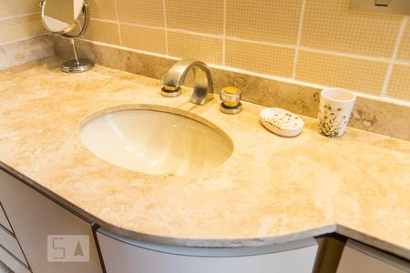 Apartamento para alugar com 140m², 4 quartos e 2 vagasBanheiro da Suíte