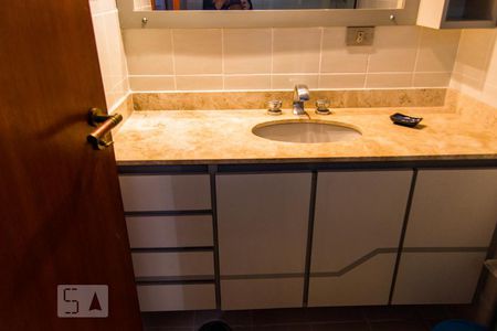 Apartamento para alugar com 140m², 4 quartos e 2 vagasBanheiro Social