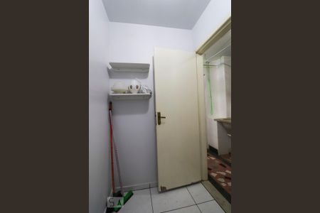 Apartamento para alugar com 103m², 3 quartos e sem vaga Apartamento para alugar com 103m², 3 quartos e sem vagaQuarto de serviço