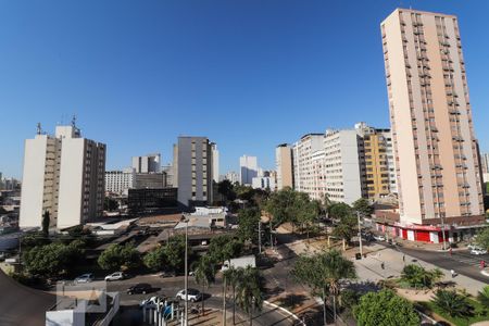 Apartamento para alugar com 103m², 3 quartos e sem vaga Apartamento para alugar com 103m², 3 quartos e sem vagaVista do quarto
