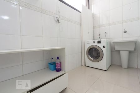 Apartamento à venda com 68m², 2 quartos e 1 vagaArea de serviço