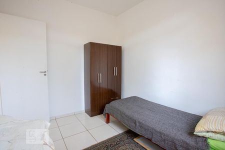 Quarto 1 de apartamento para alugar com 2 quartos, 44m² em Gávea, Uberlândia