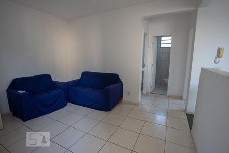 Sala de apartamento para alugar com 2 quartos, 44m² em Gávea, Uberlândia