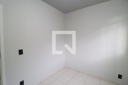 Quarto 1 de apartamento para alugar com 2 quartos, 44m² em Gávea, Uberlândia