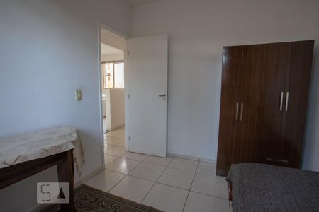Quarto 1 de apartamento para alugar com 2 quartos, 44m² em Gávea, Uberlândia
