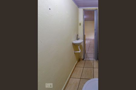 Banheiro de casa para alugar com 1 quarto, 37m² em Jardim Jovaia, Guarulhos