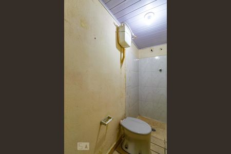 Banheiro de casa para alugar com 1 quarto, 37m² em Jardim Jovaia, Guarulhos