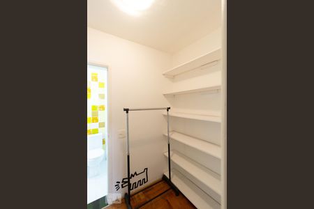 Apartamento à venda com 74m², 2 quartos e 1 vagaCloset